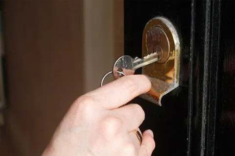 Security Locksmith Services Newtown, PA 215-254-6528 - 7-Door-Unlock